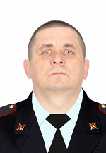 Орловский полицейский спас ребенка из тонущей машины