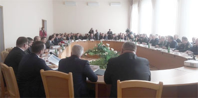 Врио губернатора Андрей Клычков продекларировал приоритет местных подрядчиков